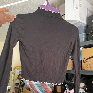 Long sleeve crop top